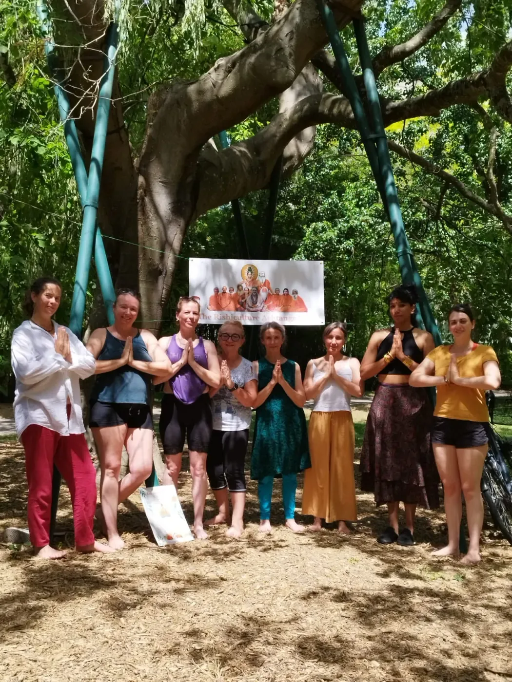 Équipe organisatrice du Festival du Gitananda Yoga à Vichy, porté par Yoga Marga
